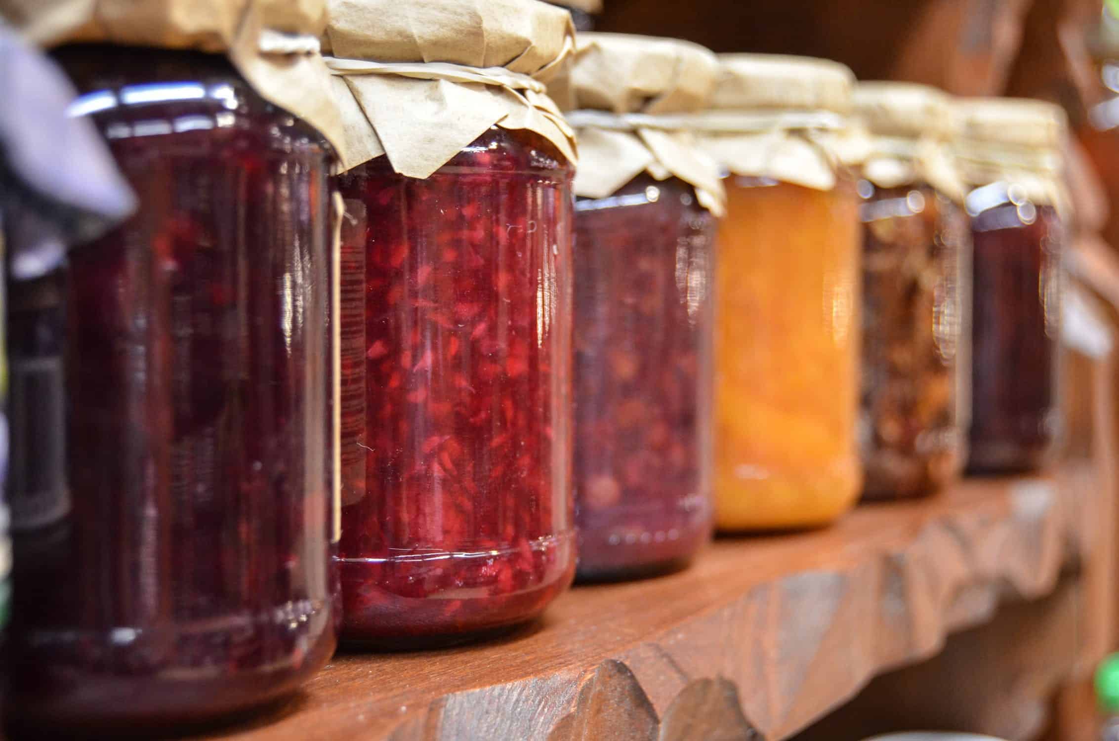 Storing food without using plastic
