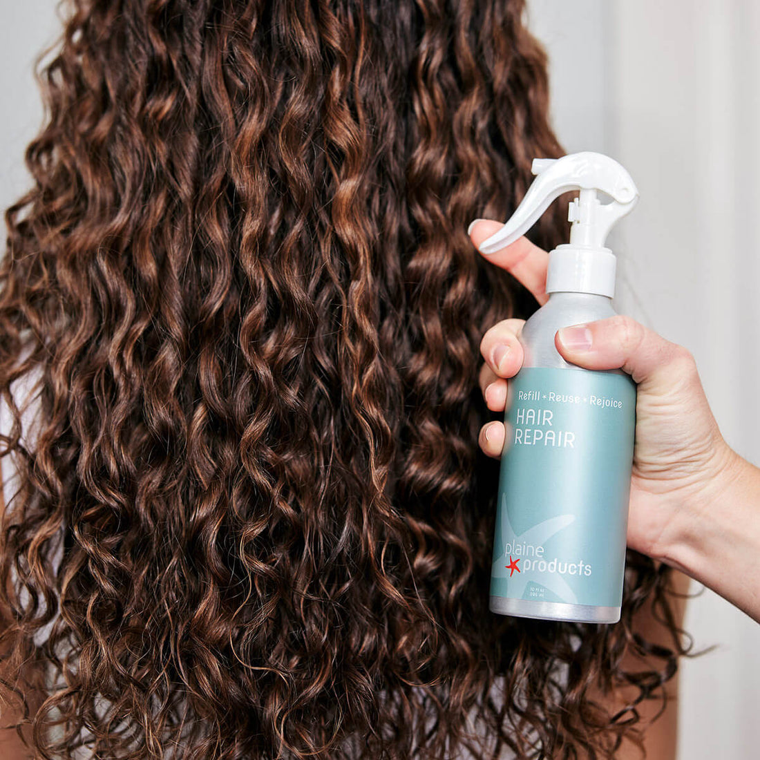 How to Use Hair Repair Spray